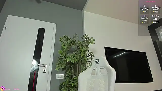 Snapshot of lissababe1 chatting on December 10, 2024, 11:30 pm lissababe1 online show from December 10, 2024, 11:30 pm