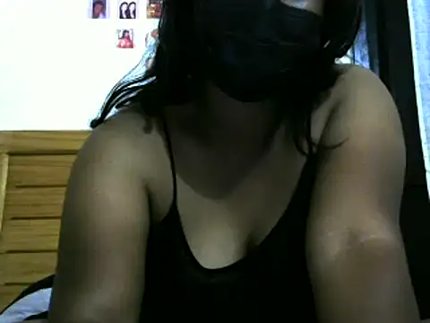 Snapshot of Artinah22 chatting on January 14, 2025, 6:45 am Artinah22 online show from January 14, 2025, 6:45 am