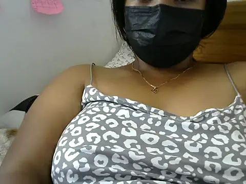 Snapshot of Artinah22 chatting on February 6, 2025, 9:11 am Artinah22 online show from February 6, 2025, 9:11 am