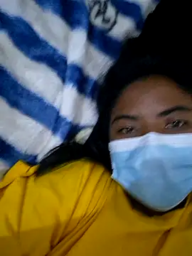 Snapshot of Artinah22 chatting on October 30, 2025, 6:19 pm Artinah22 online show from October 30, 2025, 6:19 pm