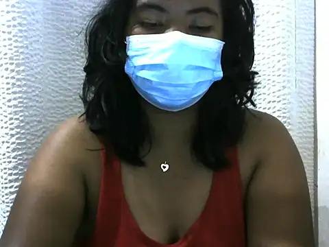 Snapshot of Artinah22 chatting on November 4, 2025, 9:25 pm Artinah22 online show from November 4, 2025, 9:25 pm