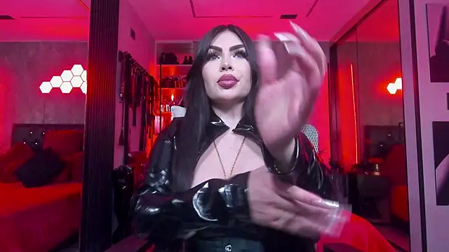 GabrielaAroms online show from July 19, 2026, 4:27 am