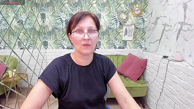 Snapshot of Paris_Cherry chatting on January 7, 2025, 11:35 pm Paris Cherry online show from January 7, 2025, 11:35 pm