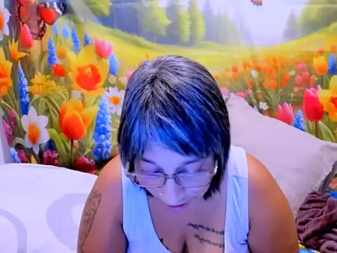 indianroxy online show from April 21, 2026, 9:39 pm