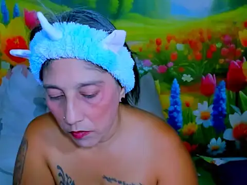 indianroxy online show from June 10, 2026, 6:23 am