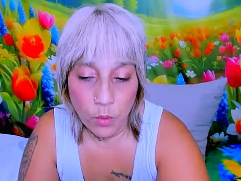 indianroxy online show from June 27, 2026, 6:18 am