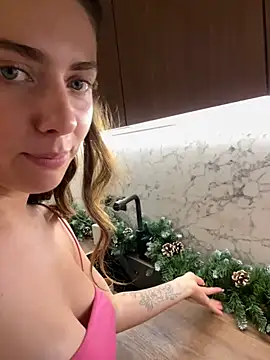 MariiD online show from December 18, 2024, 3:44 pm