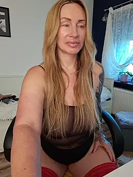 missjenn x online show from May 20, 2026, 4:18 am