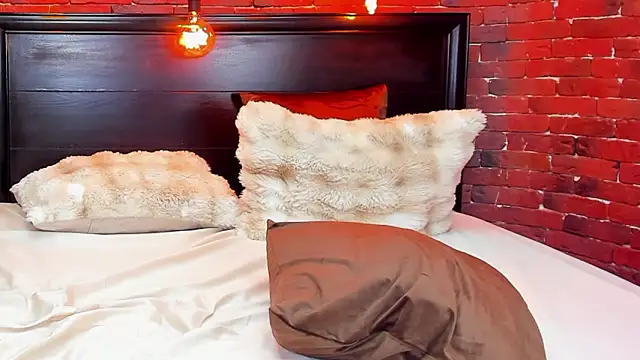 ChristynaRoss online show from March 9, 2026, 8:24 pm