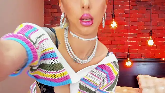 ChristynaRoss online show from March 16, 2026, 8:24 pm