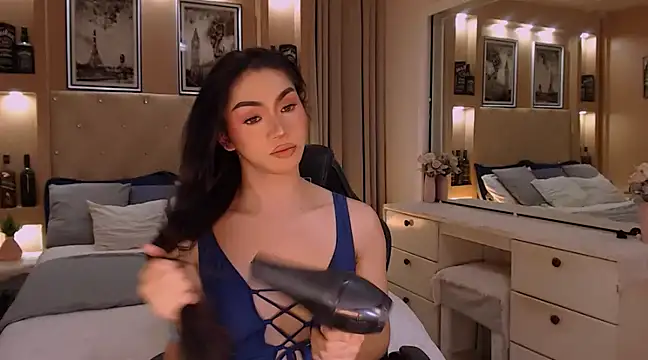 YOUR DREAMWIFE online show from March 20, 2025, 4:53 pm