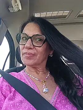 Snapshot of Melmamalhuda@xh chatting on June 13, 2026, 10:35 am Melmamalhudaxh online show from June 13, 2026, 10:35 am