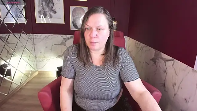 KellyPerfection online show from April 23, 2026, 5:52 am