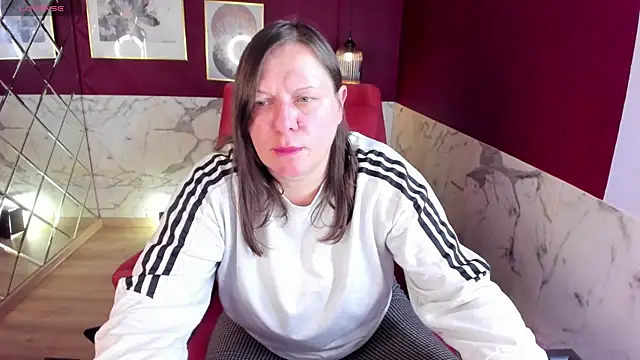 KellyPerfection online show from May 3, 2026, 5:46 am