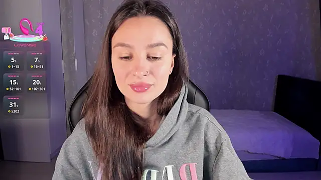 EllaFresh online show from November 2, 2025, 3:47 pm