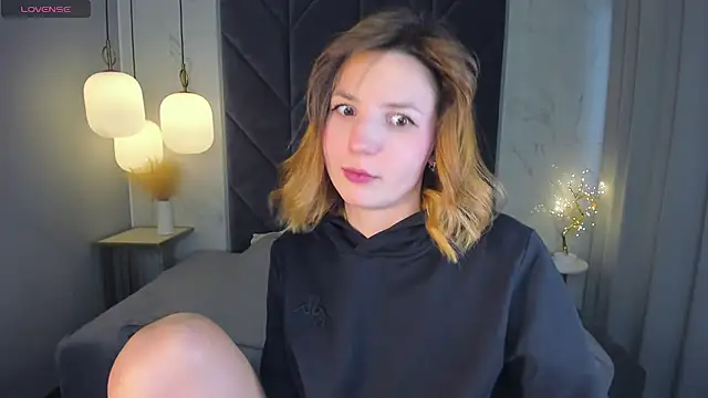 Snapshot of JaneGraceful chatting on December 16, 2024, 12:38 pm JaneGraceful online show from December 16, 2024, 12:38 pm