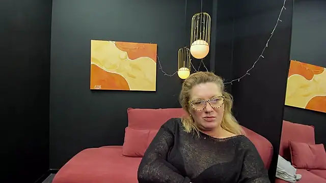 LeaPure online show from March 1, 2025, 5:27 pm