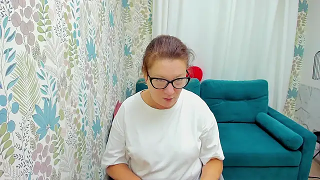 Snapshot of LeaPure chatting on September 21, 2025, 5:09 am LeaPure online show from September 21, 2025, 5:09 am