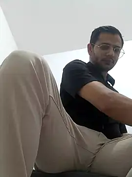 Snapshot of Enderson007 chatting on March 17, 2025, 12:46 pm Enderson007 online show from March 17, 2025, 12:46 pm