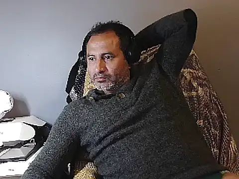 dantehot2020 online show from January 6, 2025, 1:42 am