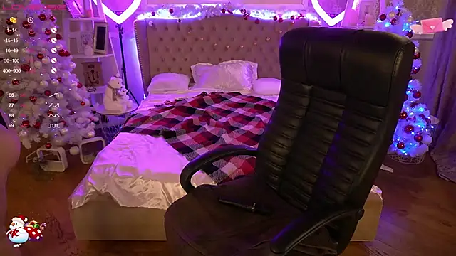 Snapshot of FoxyShy chatting on January 4, 2025, 12:49 pm FoxyShy online show from January 4, 2025, 12:49 pm