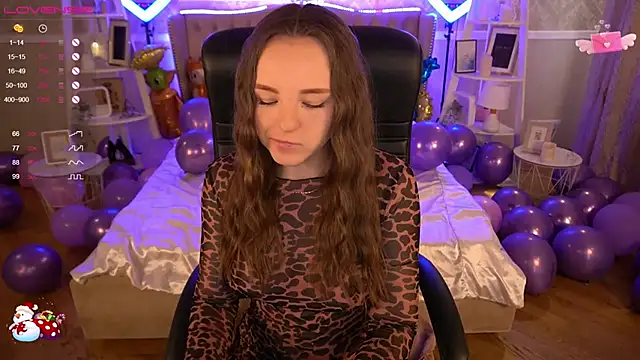 Snapshot of FoxyShy chatting on January 12, 2025, 9:51 am FoxyShy online show from January 12, 2025, 9:51 am