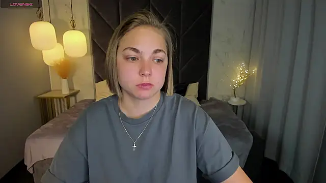 Snapshot of TataArdent chatting on December 5, 2024, 8:33 pm TataArdent online show from December 5, 2024, 8:33 pm