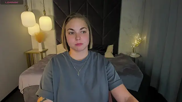 Snapshot of TataArdent chatting on December 6, 2024, 2:57 am TataArdent online show from December 6, 2024, 2:57 am