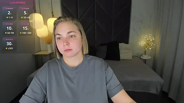 Snapshot of TataArdent chatting on December 20, 2024, 11:37 pm TataArdent online show from December 20, 2024, 11:37 pm