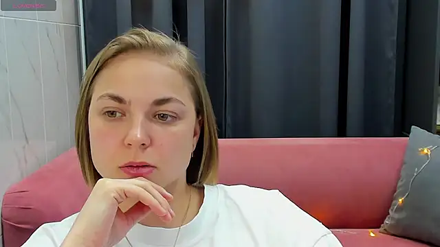 Snapshot of TataArdent chatting on December 27, 2024, 2:25 am TataArdent online show from December 27, 2024, 2:25 am