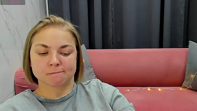 Snapshot of TataArdent chatting on December 27, 2024, 11:31 pm TataArdent online show from December 27, 2024, 11:31 pm