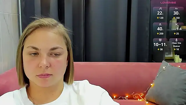 Snapshot of TataArdent chatting on January 7, 2025, 2:20 am TataArdent online show from January 7, 2025, 2:20 am