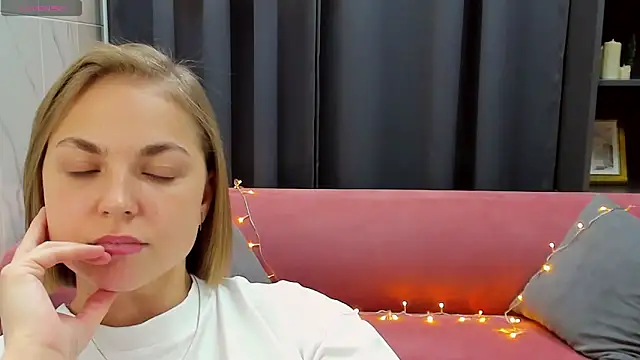 Snapshot of TataArdent chatting on January 9, 2025, 8:11 pm TataArdent online show from January 9, 2025, 8:11 pm