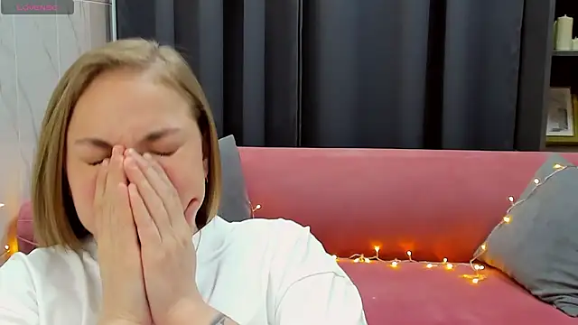 Snapshot of TataArdent chatting on January 9, 2025, 11:13 pm TataArdent online show from January 9, 2025, 11:13 pm