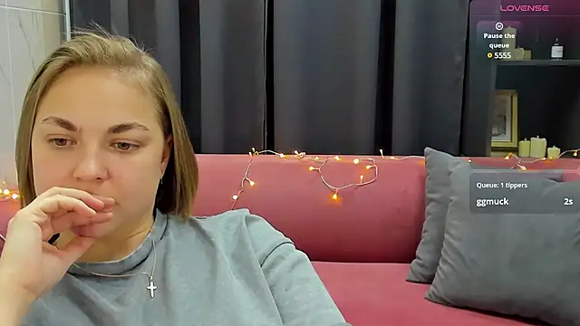 Snapshot of TataArdent chatting on January 14, 2025, 8:15 pm TataArdent online show from January 14, 2025, 8:15 pm