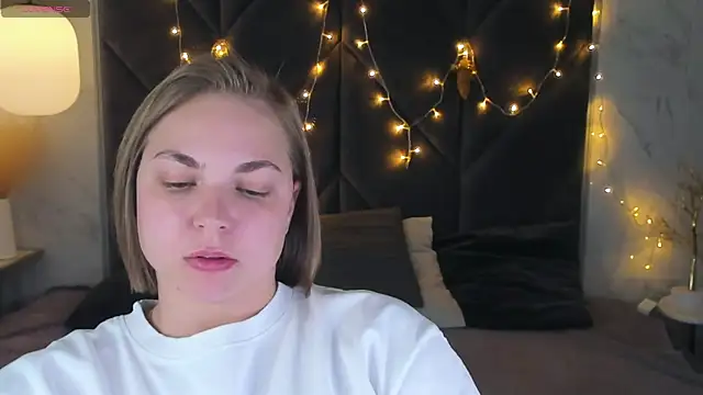 Snapshot of TataArdent chatting on January 16, 2025, 8:14 pm TataArdent online show from January 16, 2025, 8:14 pm