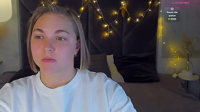 Snapshot of TataArdent chatting on January 16, 2025, 11:16 pm TataArdent online show from January 16, 2025, 11:16 pm