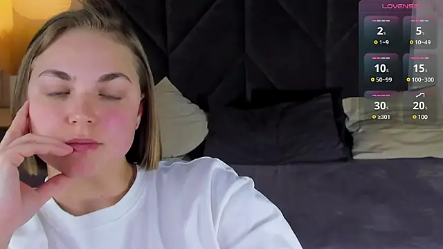 Snapshot of TataArdent chatting on February 1, 2025, 2:37 am TataArdent online show from February 1, 2025, 2:37 am