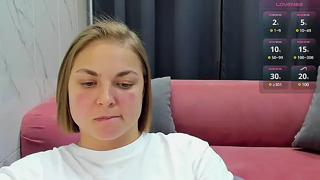 Snapshot of TataArdent chatting on February 4, 2025, 2:28 am TataArdent online show from February 4, 2025, 2:28 am