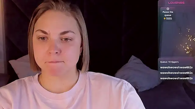 Snapshot of TataArdent chatting on February 11, 2025, 11:44 pm TataArdent online show from February 11, 2025, 11:44 pm