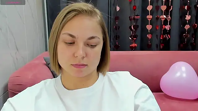 Snapshot of TataArdent chatting on February 13, 2025, 8:13 pm TataArdent online show from February 13, 2025, 8:13 pm