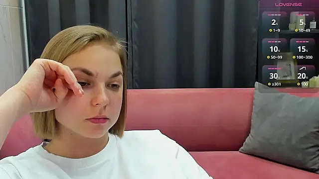 Snapshot of TataArdent chatting on February 22, 2025, 2:50 am TataArdent online show from February 22, 2025, 2:50 am