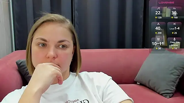 Snapshot of TataArdent chatting on February 25, 2025, 2:25 am TataArdent online show from February 25, 2025, 2:25 am