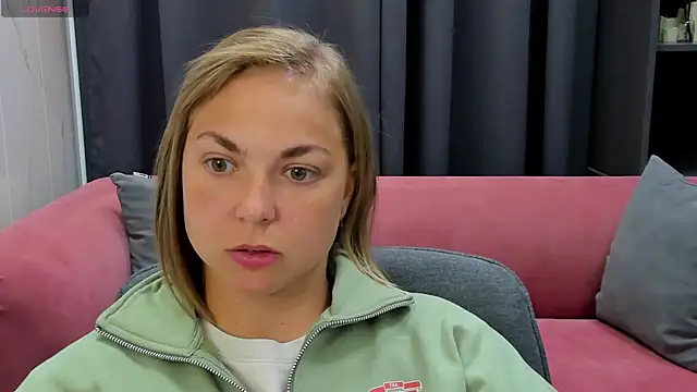 Snapshot of TataArdent chatting on September 30, 2025, 8:14 pm TataArdent online show from September 30, 2025, 8:14 pm