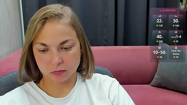 Snapshot of TataArdent chatting on October 10, 2025, 8:30 pm TataArdent online show from October 10, 2025, 8:30 pm