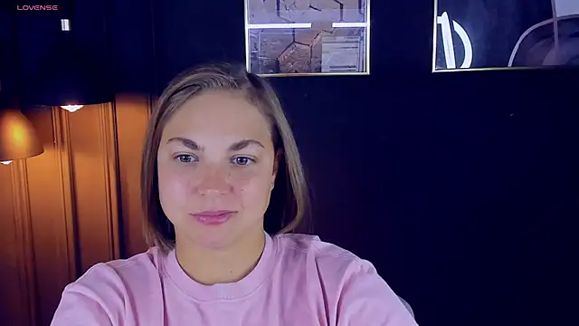 Snapshot of TataArdent chatting on November 10, 2025, 8:08 pm TataArdent online show from November 10, 2025, 8:08 pm