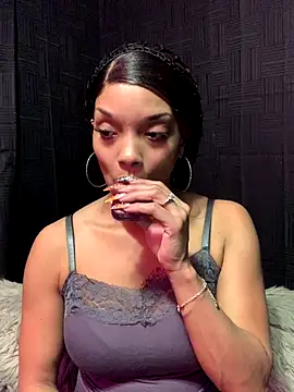 Rakiyahcharms online show from December 19, 2025, 12:39 am