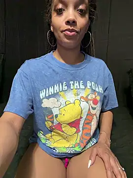 Rakiyahcharms online show from May 6, 2026, 6:30 am