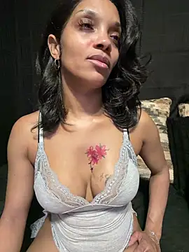 Rakiyahcharms online show from June 11, 2026, 5:49 am