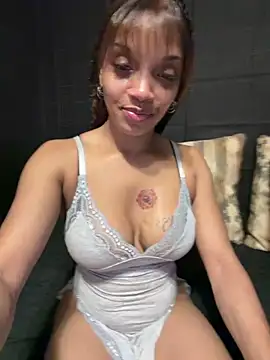 Rakiyahcharms online show from June 19, 2026, 6:29 am